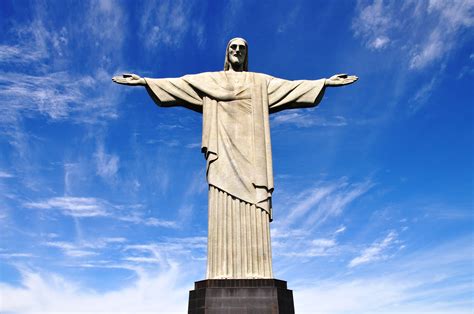 The Icon: Rio’s “Cristo” .